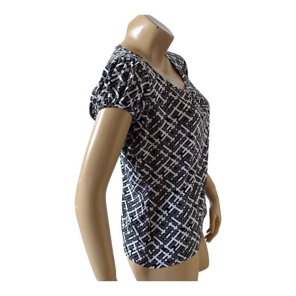 WORTHINGTON Womens Petite Size PL Short Sleeve Gray Black White Patterned Shirt - Picture 3 of 8
